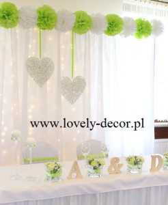 dekoracje sal weselnych -dekoracja sali w kolorze zielonym