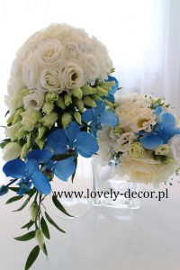 niebieski bukiet ślubny                               